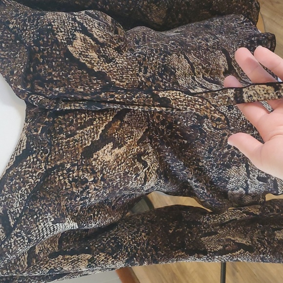 Fashion Bug flowing reptile print top - Picture 6 of 9
